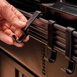 Traeger P.A.L. Pop-and-Lock Zubehörhaken -Grillmeister Deutschland Verkaufs-Shop Traeger P A L Pop and Lock Zubeh rhaken@@100018246 2